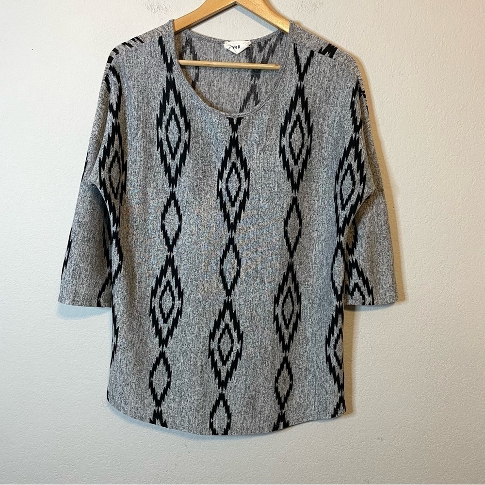 Style Rack Gray Black Soft Lightweight Sweater Shirt Size Large